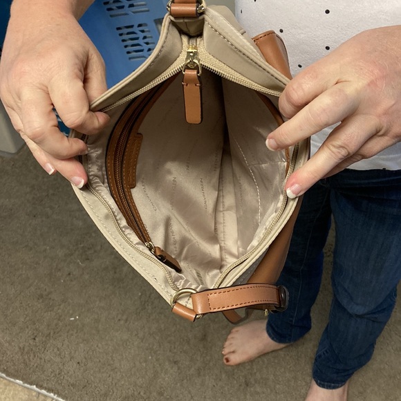 Calvin Klein Crossbody Bag - Picture 6 of 7